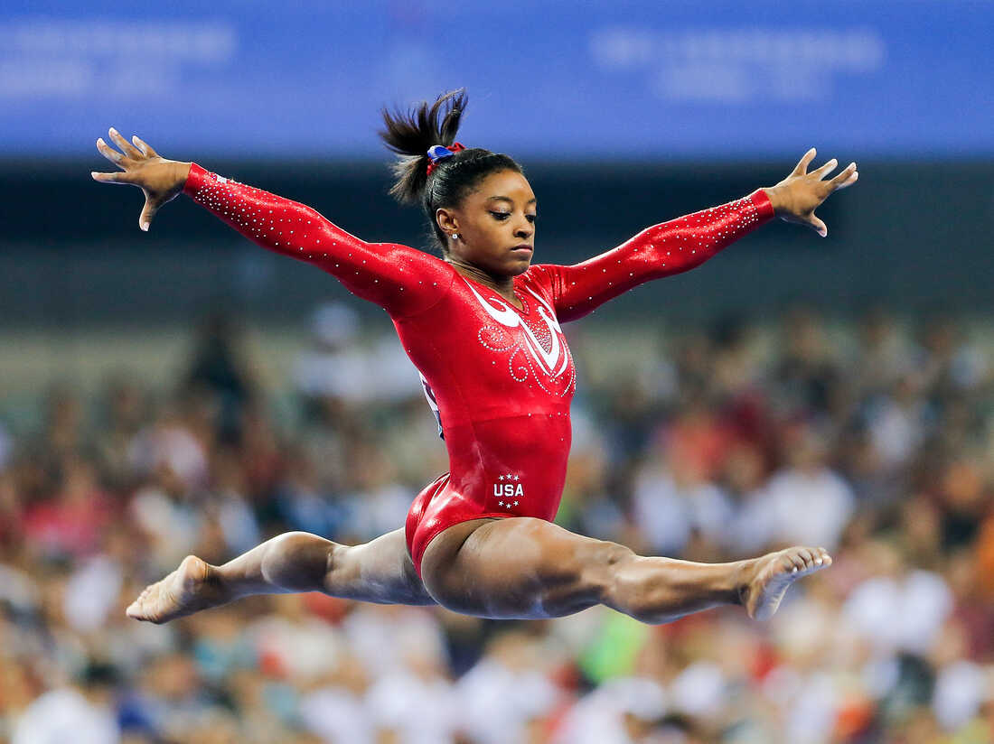 Simone Biles is known for her powerful and explosive floor routines. How many backflips did she incorporate into her floor routine during the 2019 World Championships?