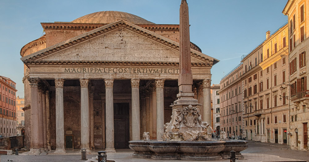 What is the iconic dome-shaped cathedral in Rome called?