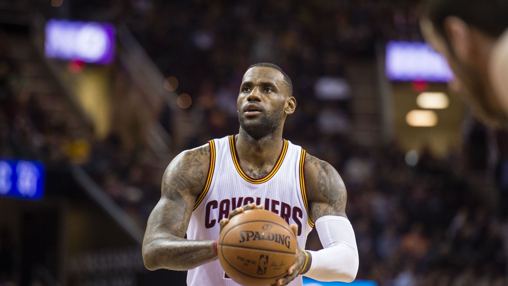 LeBron James made his NBA debut in which year?