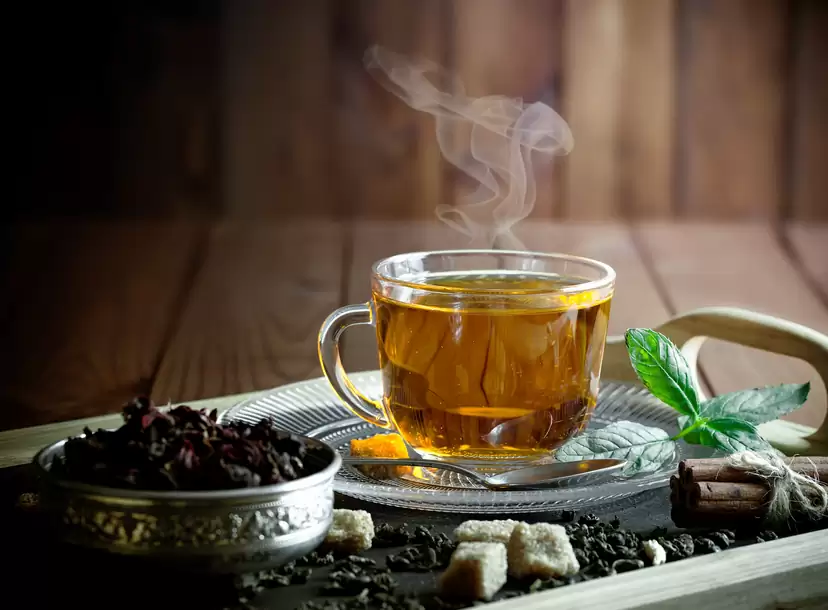 Which tea variety is often used for soothing a sore throat?