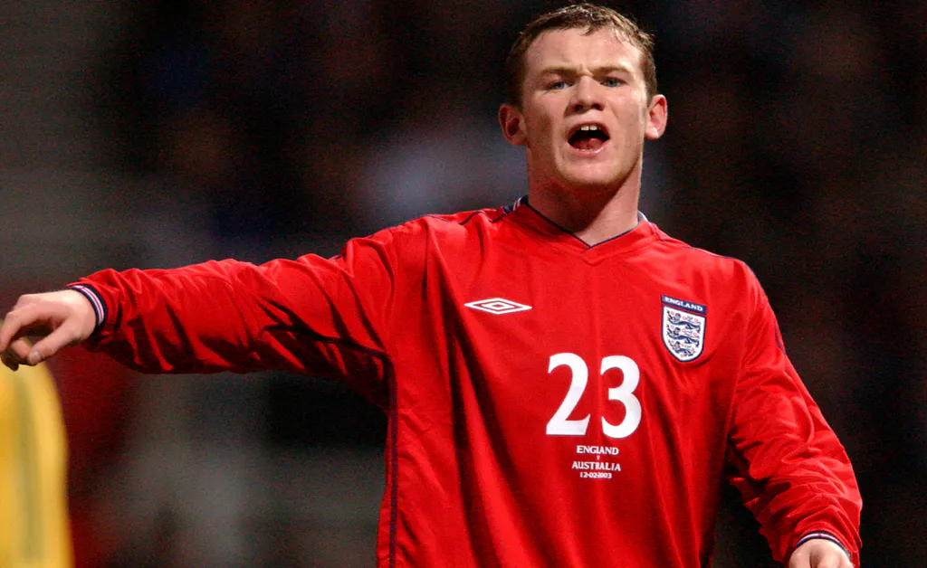 What is Wayne Rooney's all-time leading goal scoring record for Manchester United?