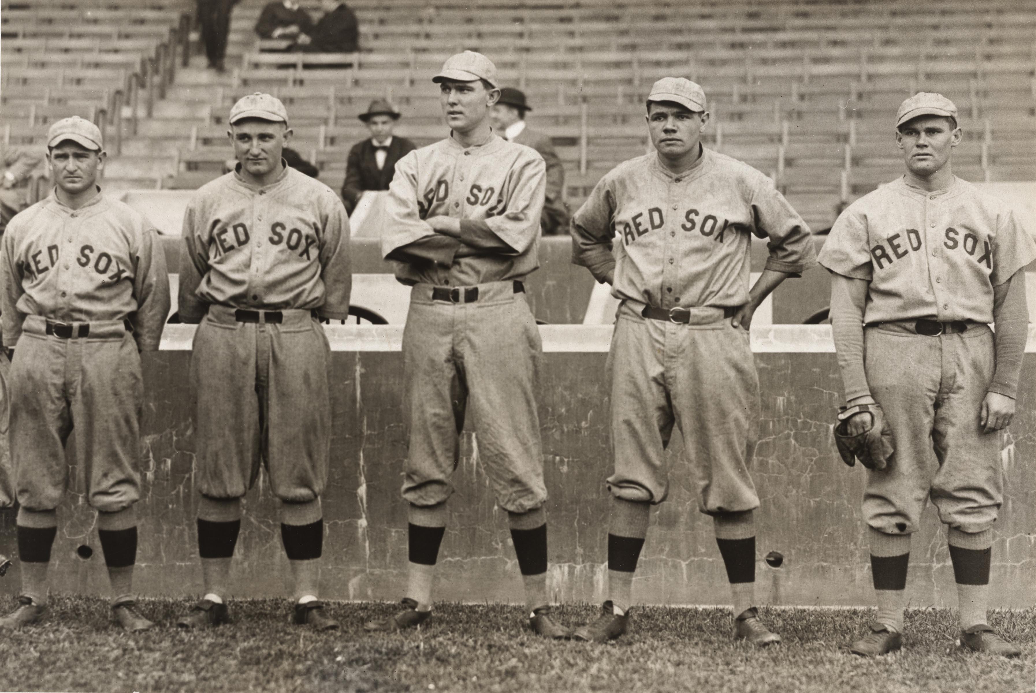 Which team did Babe Ruth play for before joining the New York Yankees?