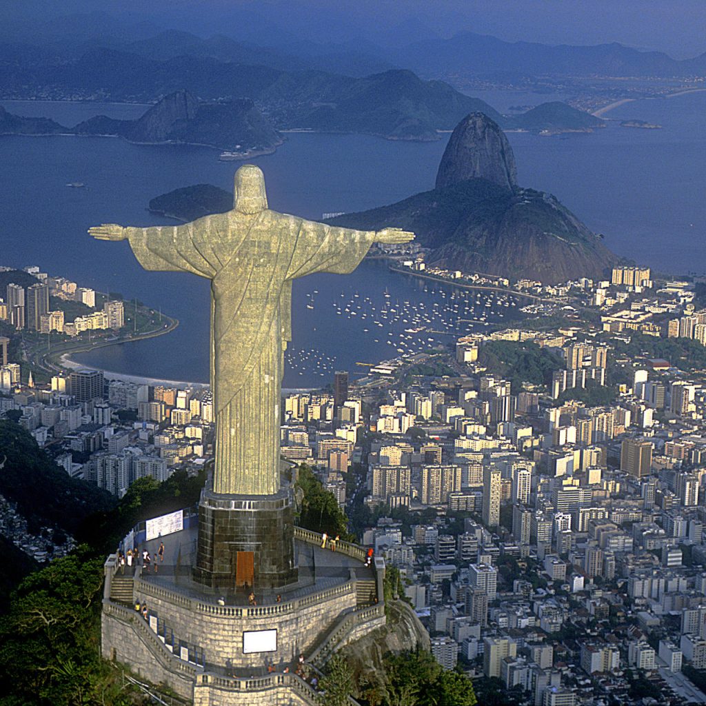 Which famous soccer team is based in Rio de Janeiro?