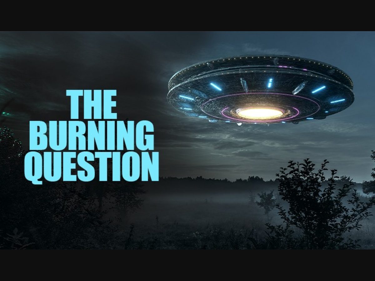 Which famous landmark has been frequently associated with UFO sightings?