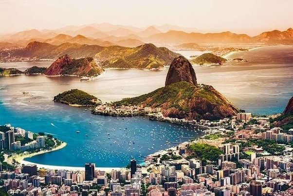 Which famous fashion event takes place in Rio de Janeiro?
