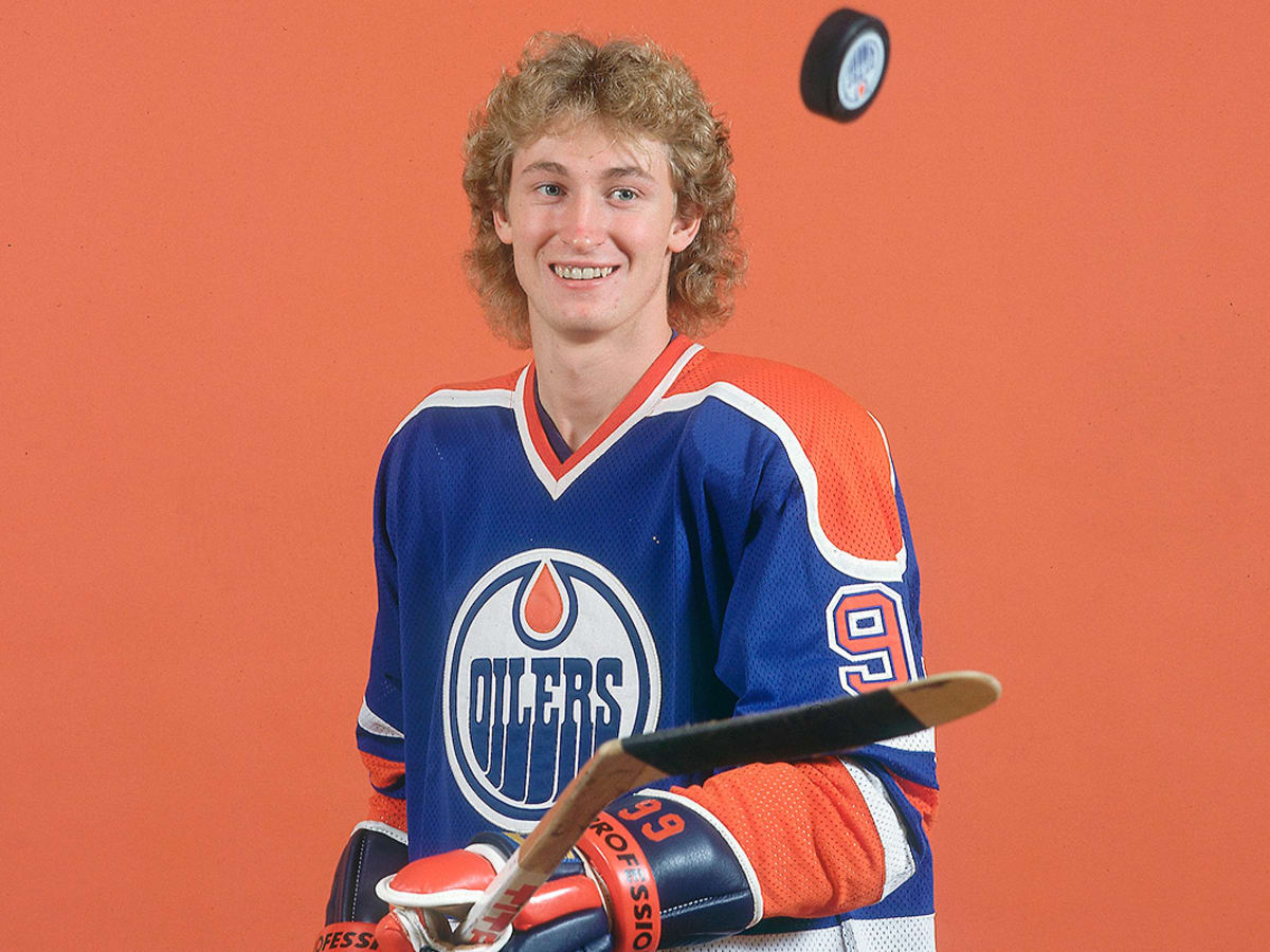 What is Wayne Gretzky's middle name?