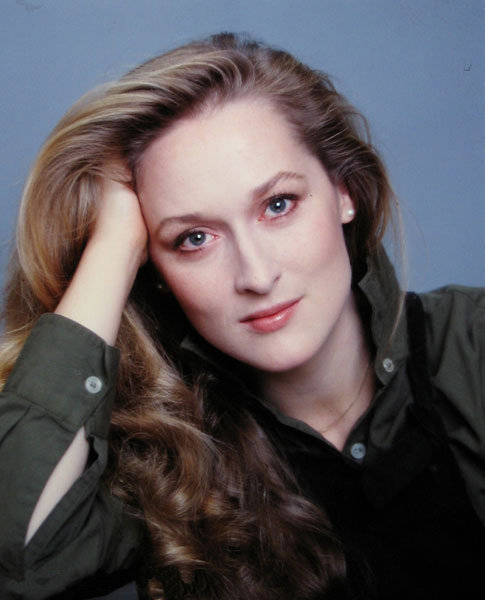 Which film features Meryl Streep as a Polish immigrant named Sophie Zawistowski?