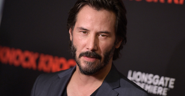 What is the name of the character Keanu Reeves portrayed in the sci-fi film 'Replicas'?