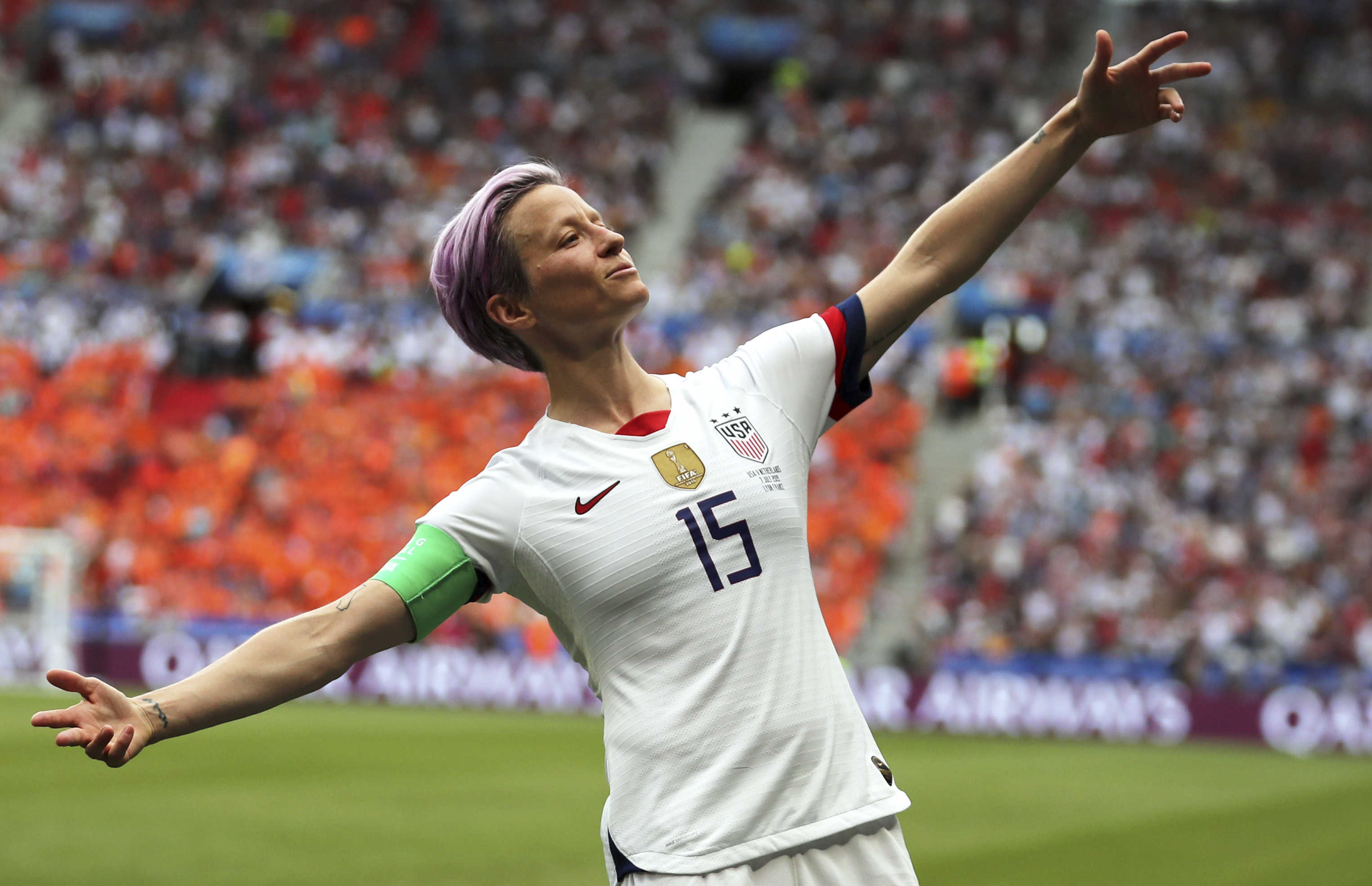Which magazine named Megan Rapinoe as their 2019 Sportsperson of the Year?