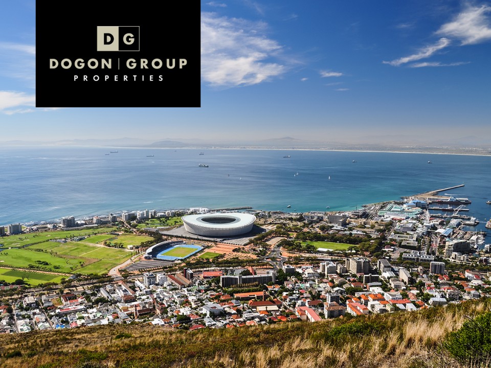 What is the name of Cape Town's most popular beach?