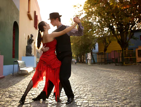 What is the traditional dance of the gauchos in Argentina called?