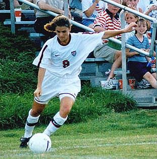 Mia Hamm was inducted into the National Soccer Hall of Fame in which year?