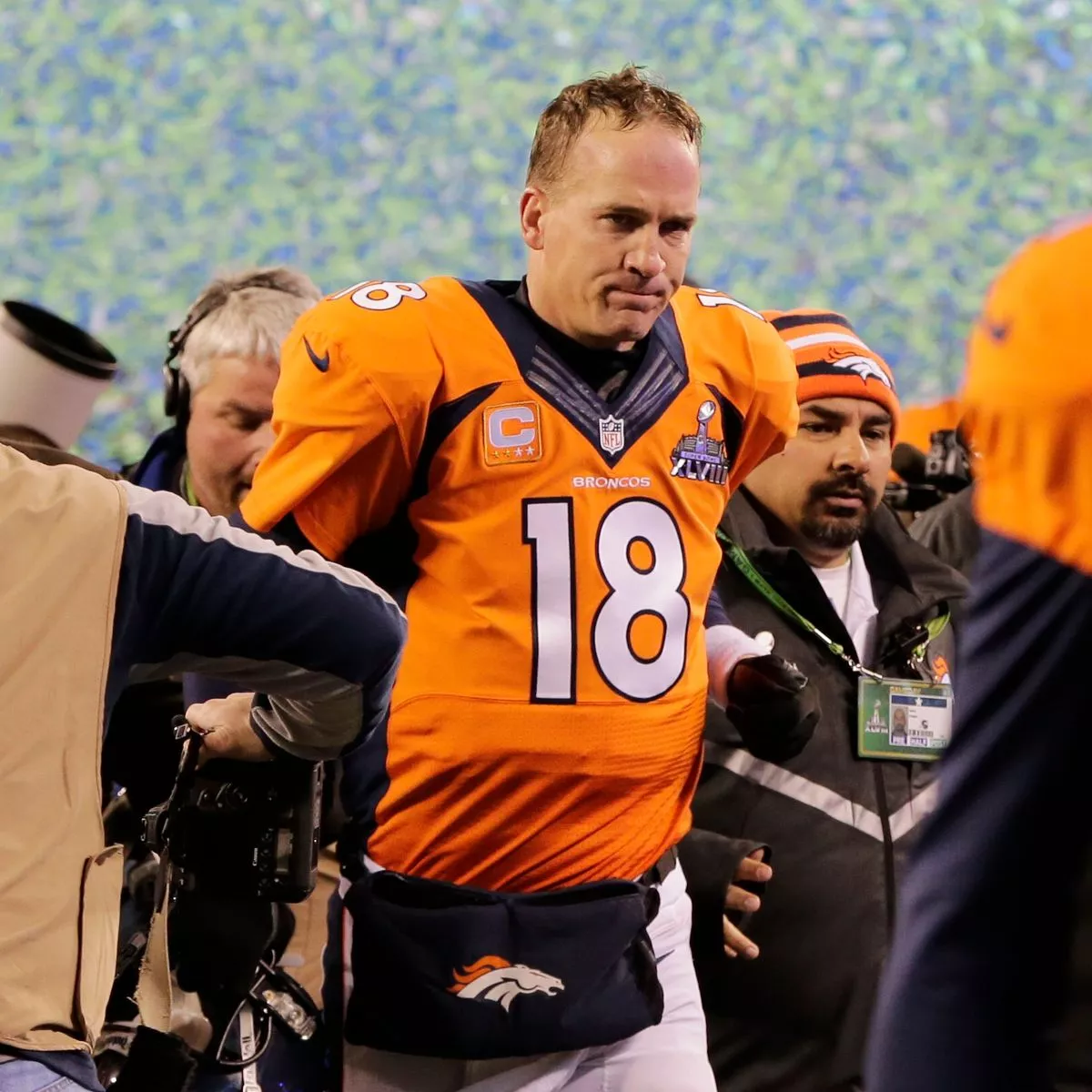Which team did Peyton Manning defeat in the AFC Championship game to advance to Super Bowl XLI?