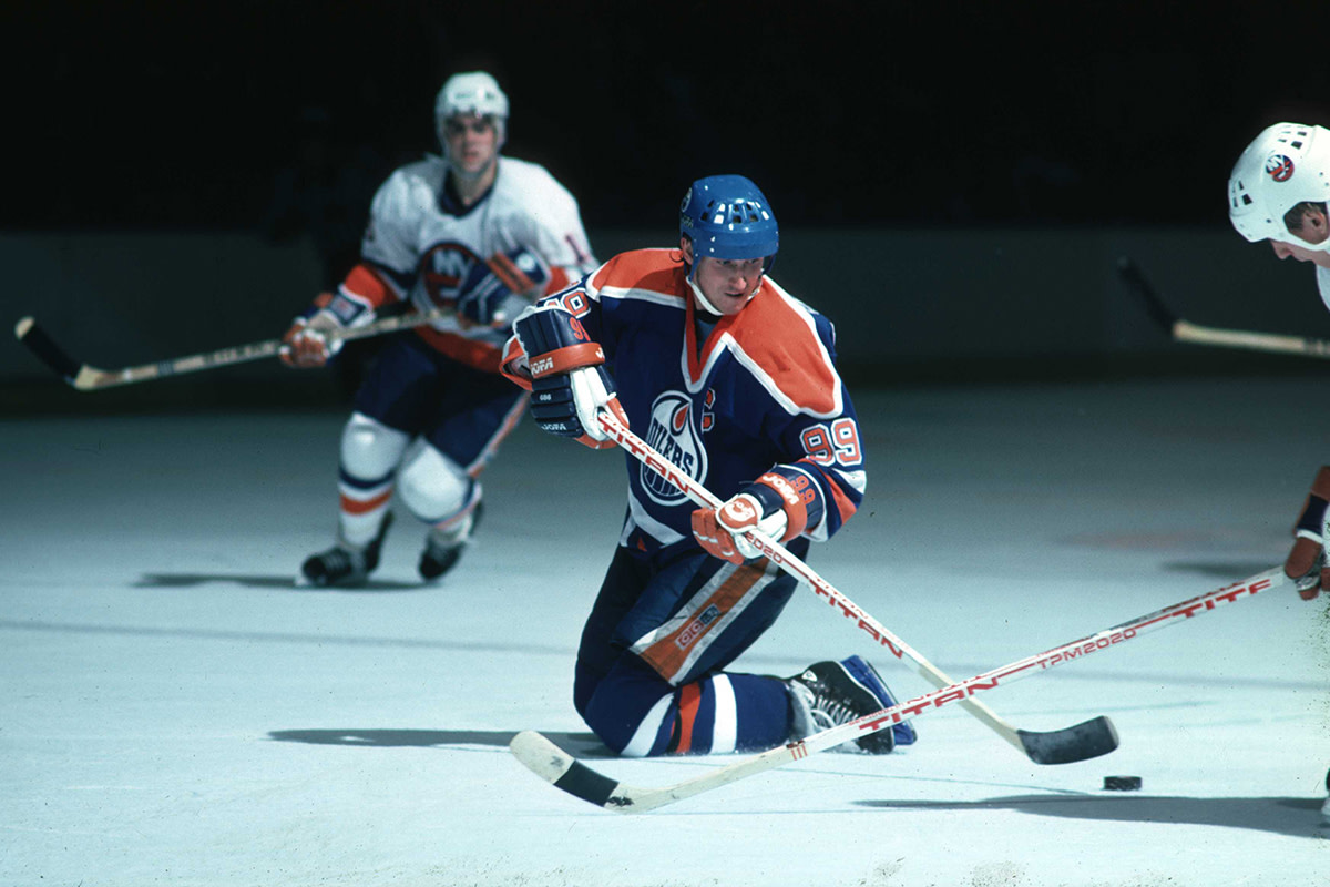 Which team did Wayne Gretzky play for when he scored his 802nd career goal?