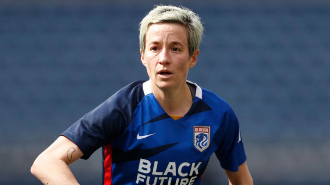 What is the name of Megan Rapinoe's fiancée, who is also a professional soccer player?