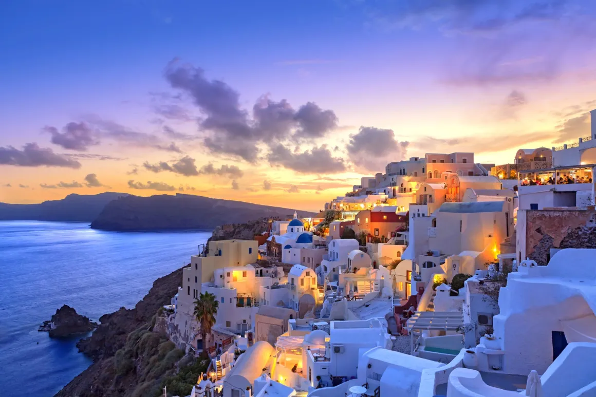 What is the traditional Santorini dish made of tomatoes, cucumbers, onions, olives, and feta cheese?